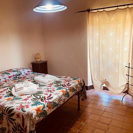 Agriturismo La Concia Giuncarico Eksteriør bilde